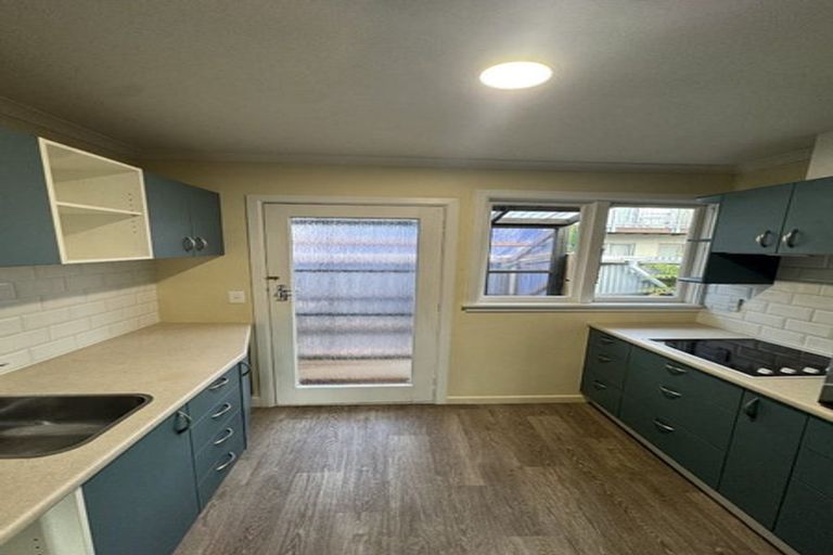 Photo of property in 2/35 Packe Street, Edgeware, Christchurch, 8013