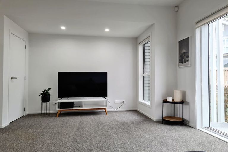 Photo of property in 10 Tai Lane, Whitby, Porirua, 5024