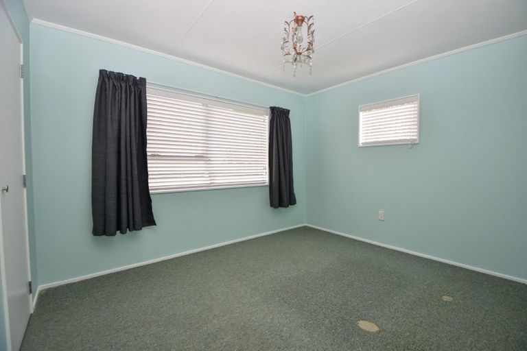 Photo of property in 12 Moore Crescent, Carterton, 5713