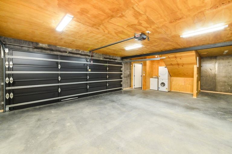 Photo of property in 125 Cashmere Drive, Fitzherbert, Palmerston North, 4410