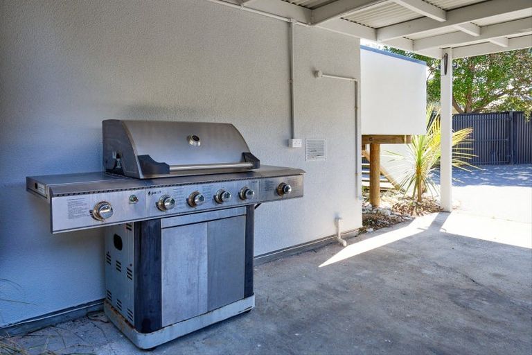 Photo of property in 17 Kotare Place, South Bay, Kaikoura, 7300