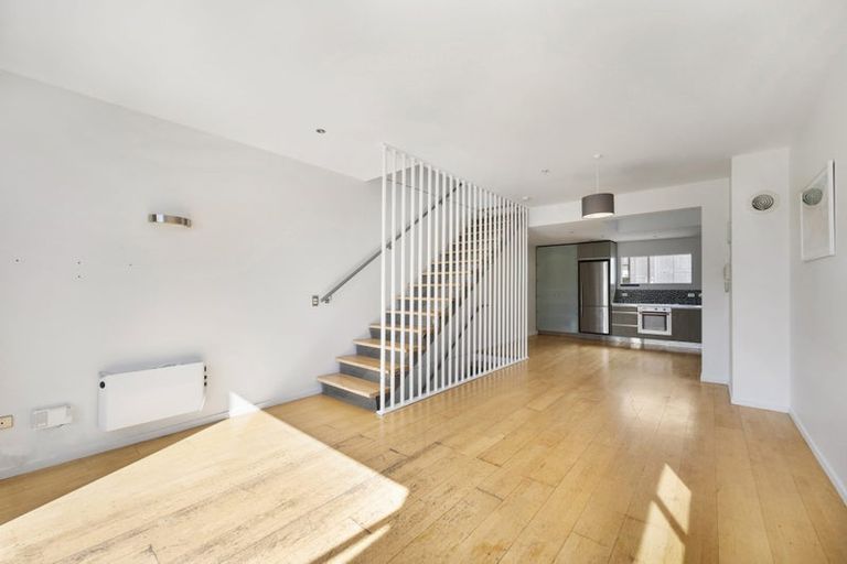 Photo of property in 253/21 Left Bank, Te Aro, Wellington, 6011