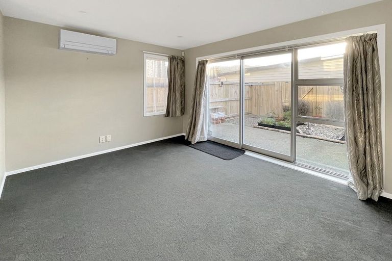 Photo of property in 5/6 Peel Place, Wainuiomata, Lower Hutt, 5014