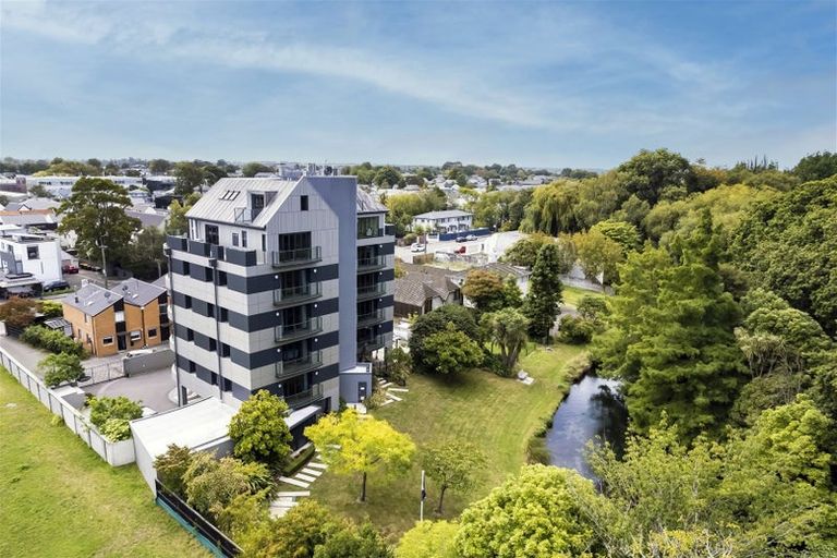 Photo of property in 50i Carlton Mill Road, Merivale, Christchurch, 8014