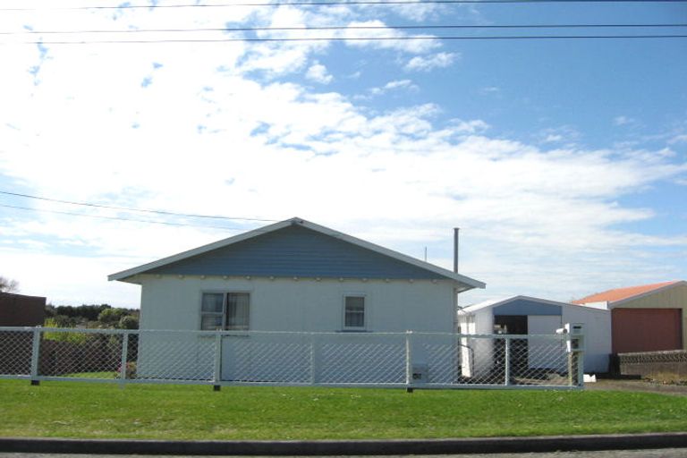 Photo of property in 15 Alberta Road, Glen Avon, New Plymouth, 4312