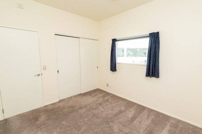 Photo of property in Stadium Garden Flats, 412/107 Thorndon Quay, Pipitea, Wellington, 6011