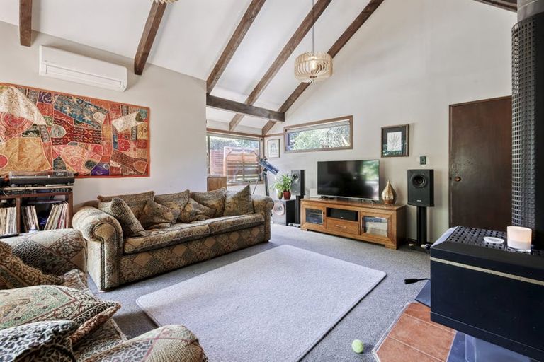 Photo of property in 2 Holmcroft Court, Cracroft, Christchurch, 8022