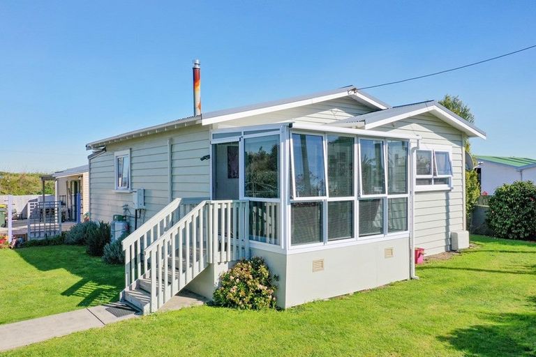 Photo of property in 38 Bridge Street, Edgecumbe, 3120