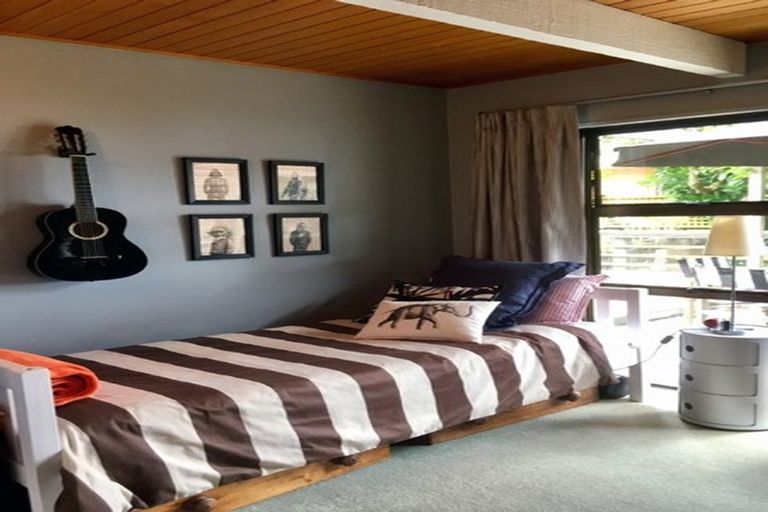 Photo of property in 136a Major Hornbrook Road, Mount Pleasant, Christchurch, 8081