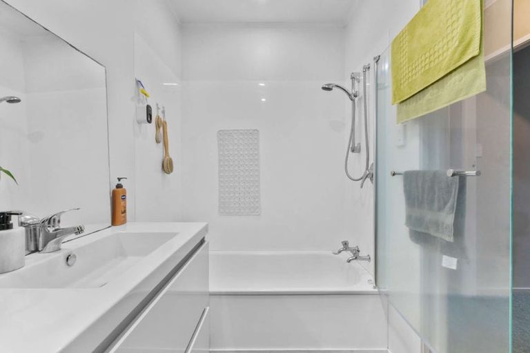 Photo of property in 294 Clayton Road, Pukehangi, Rotorua, 3015