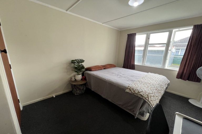 Photo of property in 49 Andrew Avenue, Roslyn, Palmerston North, 4414
