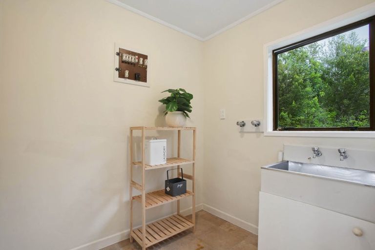 Photo of property in 82 Glen Road, Ranui, Auckland, 0612