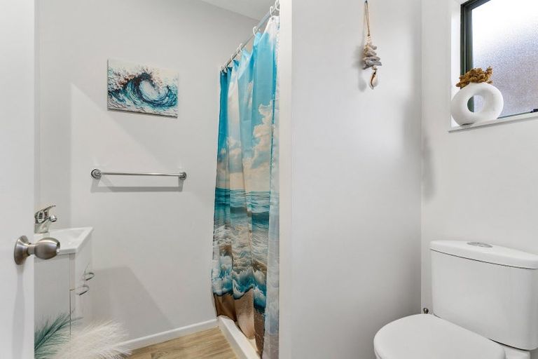 Photo of property in 136b Sharyn Place, Whangamata, 3620