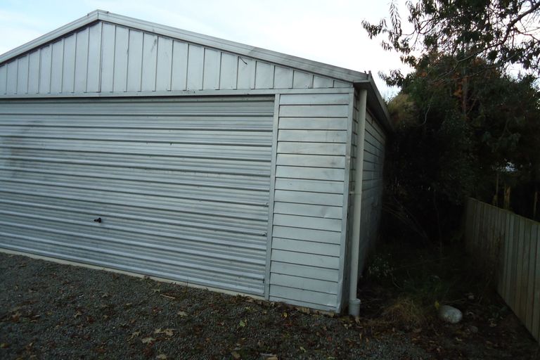 Photo of property in 15 Betten Street, Waimate, 7924