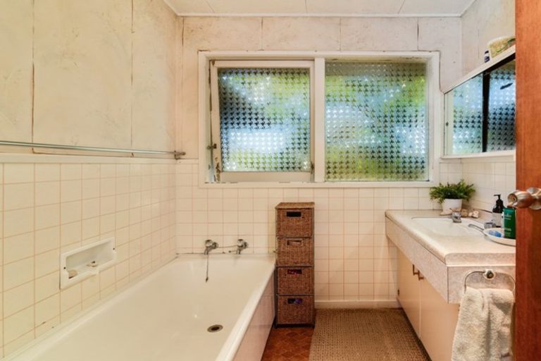 Photo of property in 4 Kamahi Place, Pukehangi, Rotorua, 3015