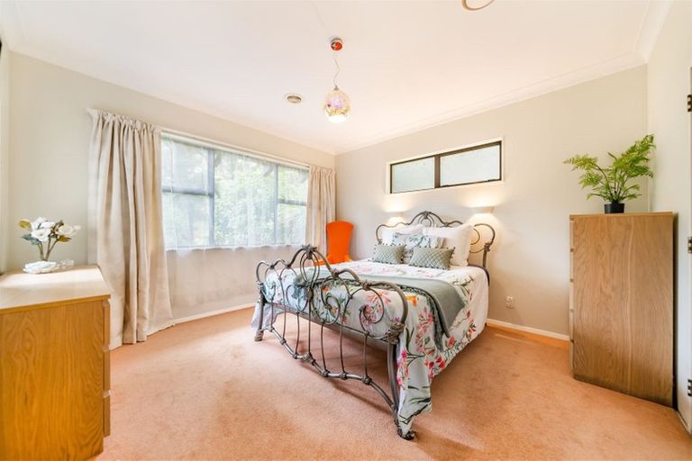 Photo of property in 52b Chatsworth Road, Silverstream, Upper Hutt, 5019