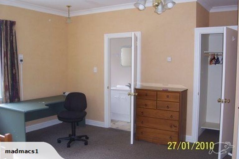 Photo of property in 6 Heriot Row, Dunedin Central, Dunedin, 9016