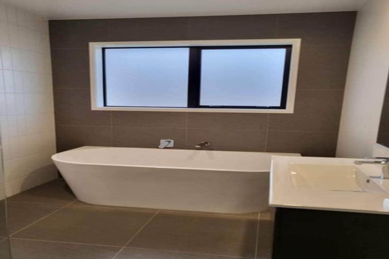 Photo of property in 5 Whanau Avenue, Baverstock, Hamilton, 3200