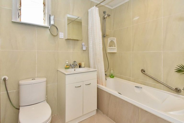 Photo of property in 3 Crown Crescent, Otara, Auckland, 2023