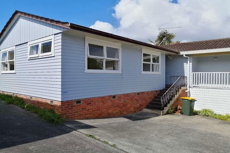 Photo of property in 1/31 Becroft Drive, Forrest Hill, Auckland, 0620