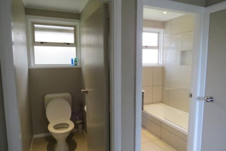 Photo of property in 33 Woodleigh Street, Frankleigh Park, New Plymouth, 4310