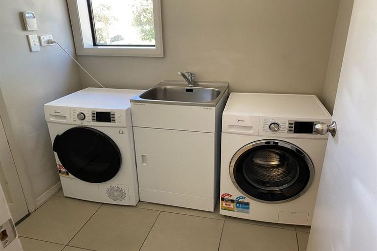 Photo of property in 12 Auburn Avenue, Upper Riccarton, Christchurch, 8041