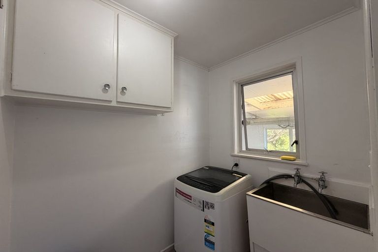 Photo of property in 85 Girrahween Drive, Totara Vale, Auckland, 0629