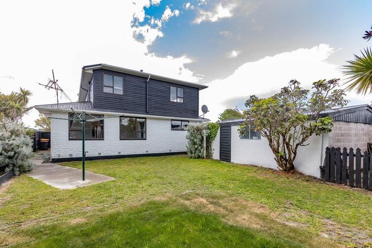 Photo of property in 116 Effingham Street, North New Brighton, Christchurch, 8083