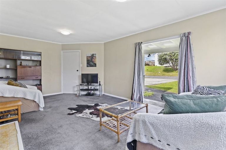 Photo of property in 7 Kura Street, Titahi Bay, Porirua, 5022