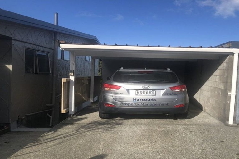 Photo of property in 15b Lenox Grove, Johnsonville, Wellington, 6037