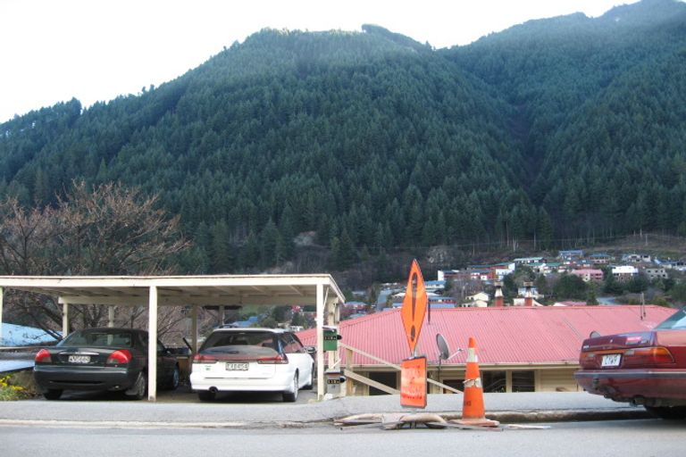 Photo of property in 112b Hallenstein Street, Queenstown, 9300