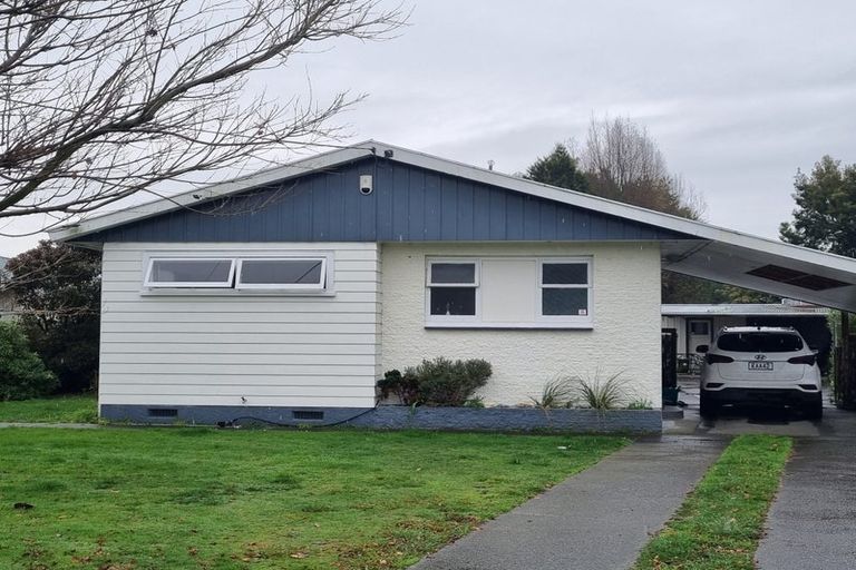 Photo of property in 25 Moreton Road, Carterton, 5713