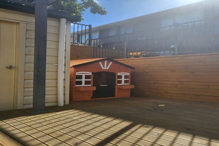 Photo of property in 1/6 Carlisle Road, Browns Bay, Auckland, 0630
