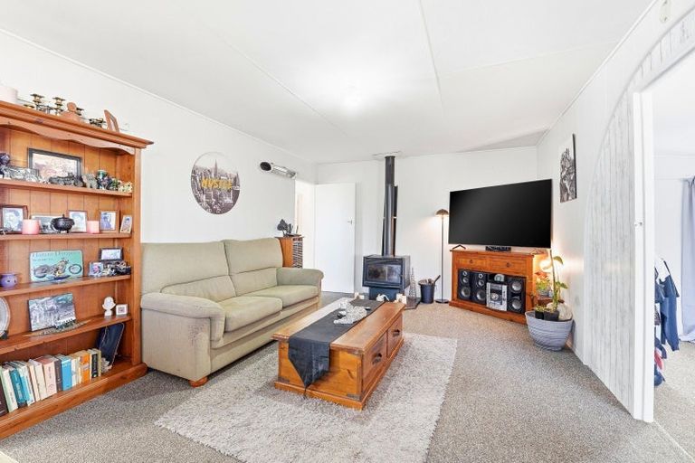 Photo of property in 27 Cross Street, Castlecliff, Whanganui, 4501