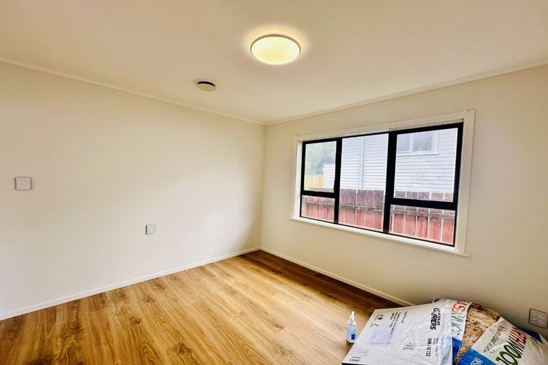 Photo of property in 43 Beaumonts Way, Manurewa, Auckland, 2102