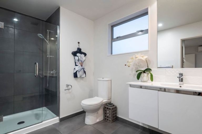 Photo of property in 1/22 Matipo Road, Mairangi Bay, Auckland, 0630