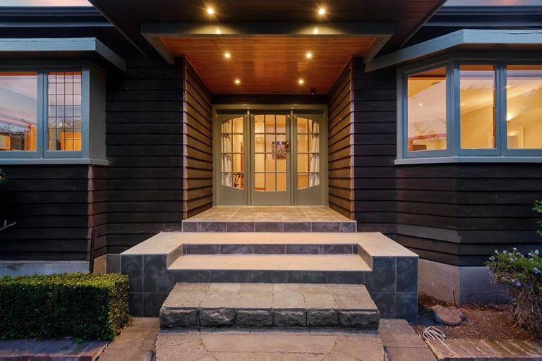 Photo of property in 4 Claxton Place, Saint Martins, Christchurch, 8022