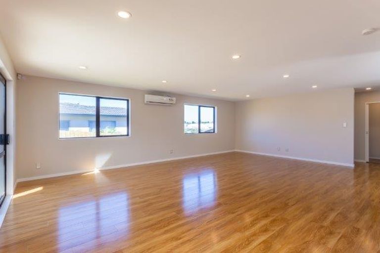 Photo of property in 61a Glenview Road, Glen Eden, Auckland, 0602