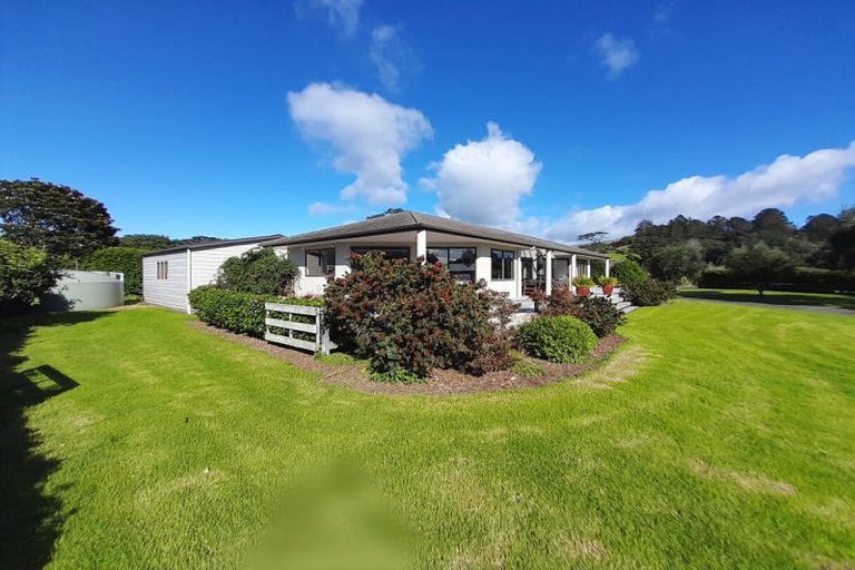 Photo of property in 25 Kawhero Drive, Kuaotunu, Whitianga, 3592