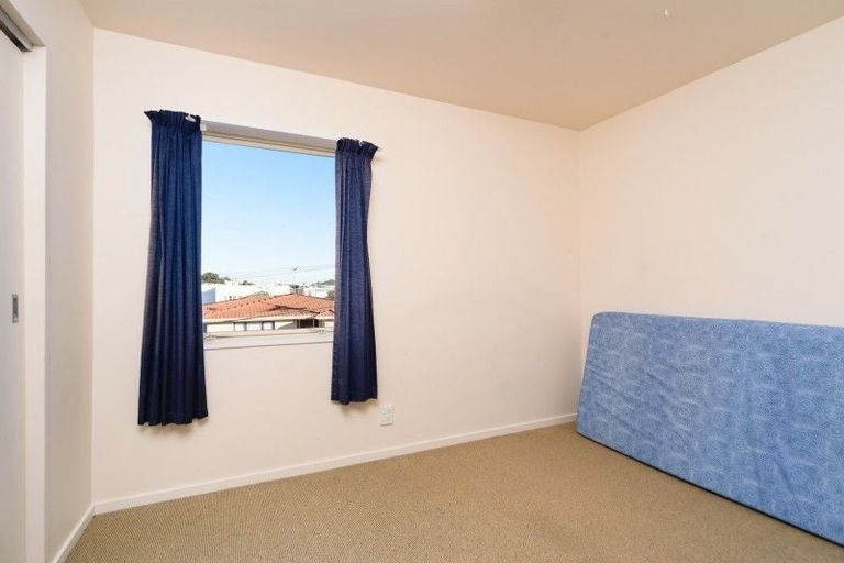 Photo of property in Luxford Villas, 207/72 Herald Street, Berhampore, Wellington, 6023