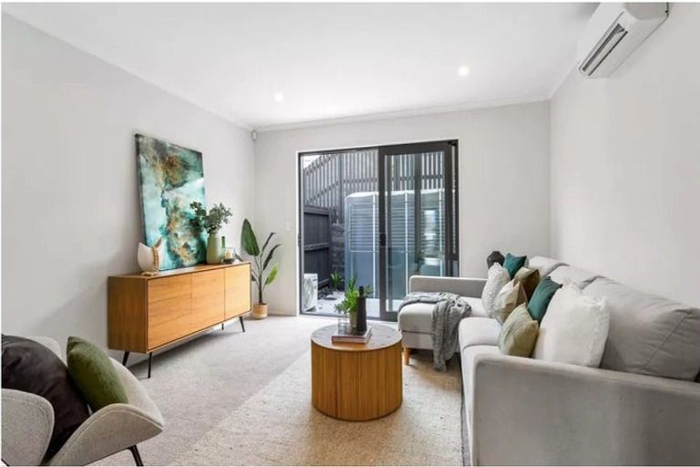 Photo of property in 17 Hema Road, Hobsonville, Auckland, 0616