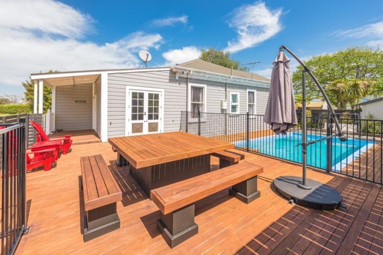 Photo of property in 30 College Street, College Estate, Whanganui, 4500