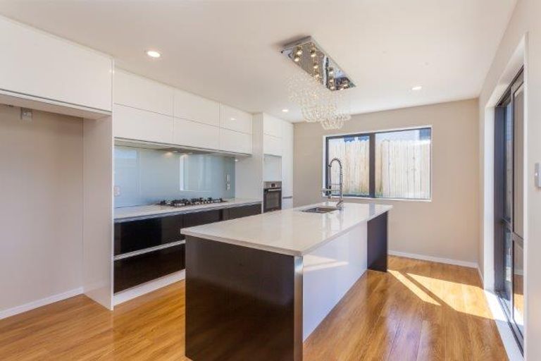 Photo of property in 61a Glenview Road, Glen Eden, Auckland, 0602