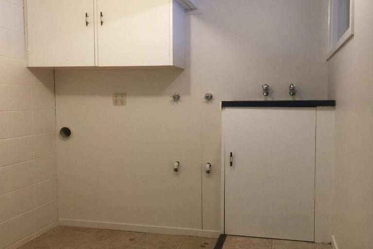 Photo of property in 55 Hillcrest Avenue, Hillcrest, Auckland, 0627