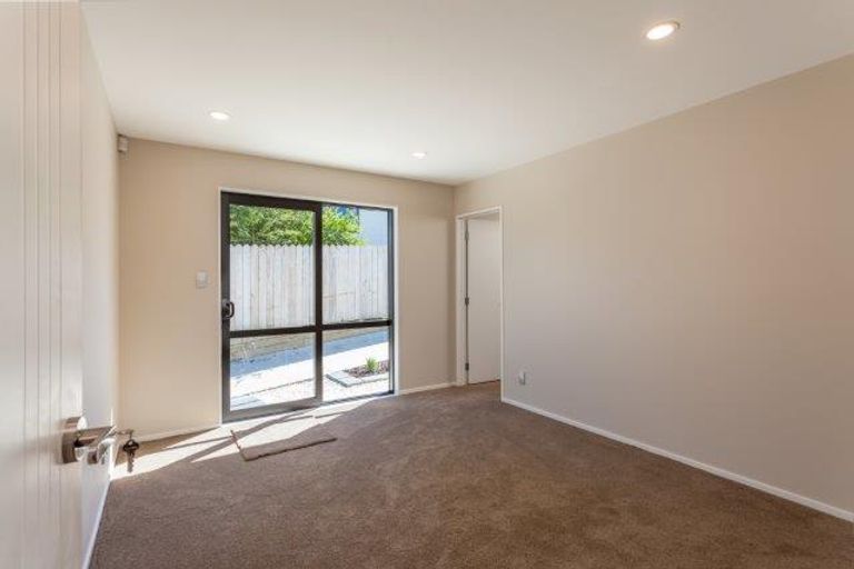Photo of property in 61a Glenview Road, Glen Eden, Auckland, 0602