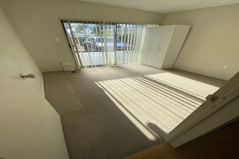 Photo of property in 14 Duncan Avenue, Te Atatu South, Auckland, 0610