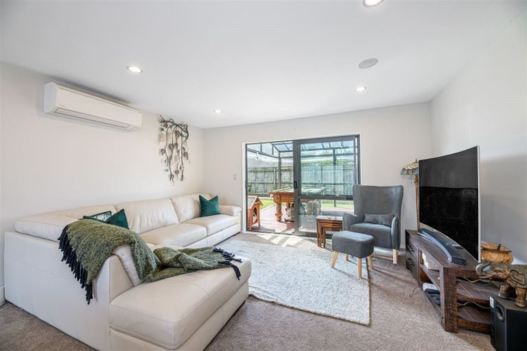 Photo of property in 7 Kahika Grove, Huapai, Kumeu, 0810
