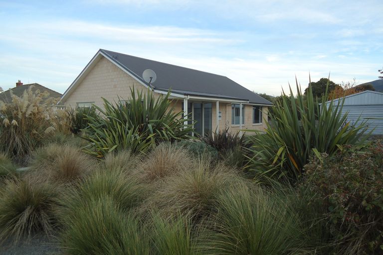Photo of property in 15 Betten Street, Waimate, 7924