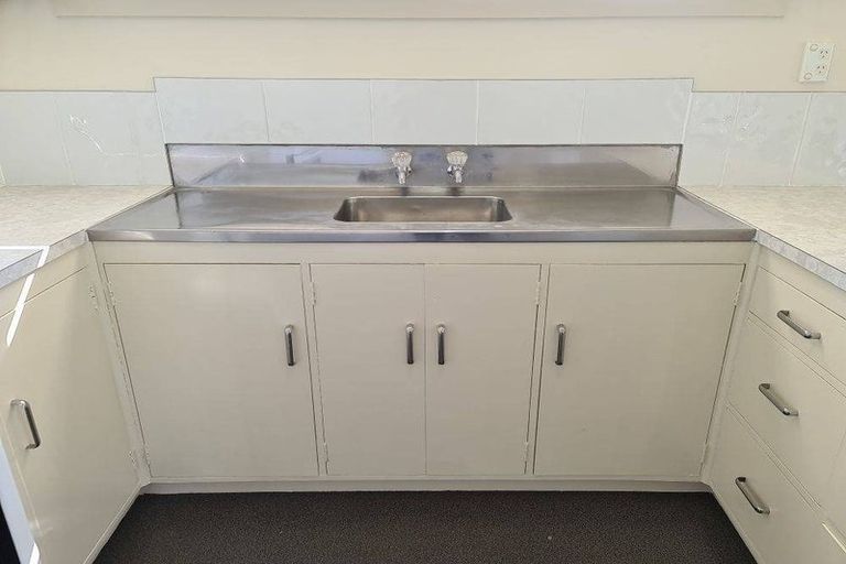 Photo of property in 44 Helvetia Road, Pukekohe, 2120