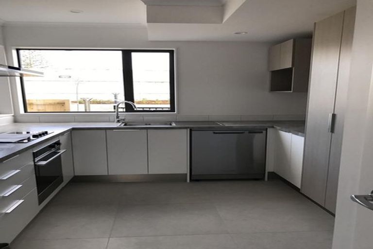 Photo of property in 26b Titoki Street, Te Atatu Peninsula, Auckland, 0610